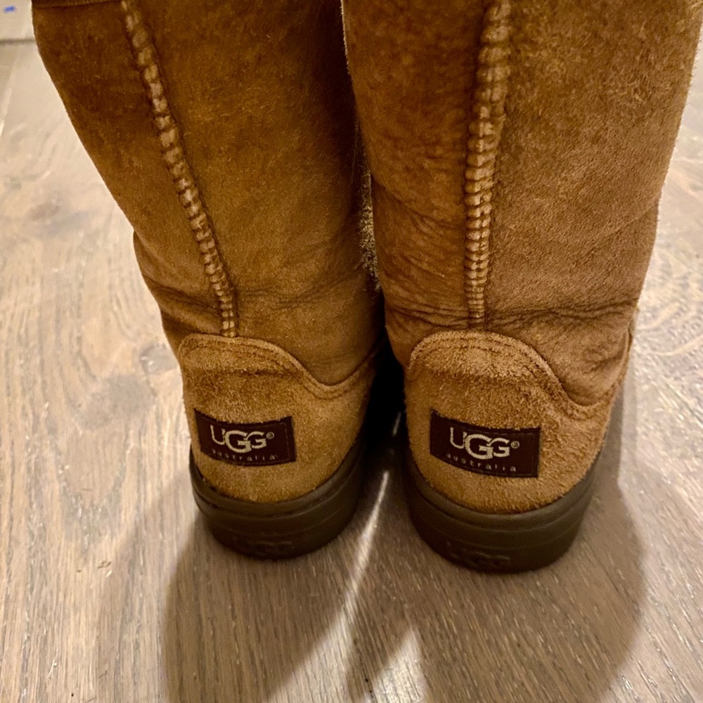 Ugg 5225 Ultra Short Tan Shearling Suede Winter Vintage Boots Size women 6 new. - Picture 2 of 6